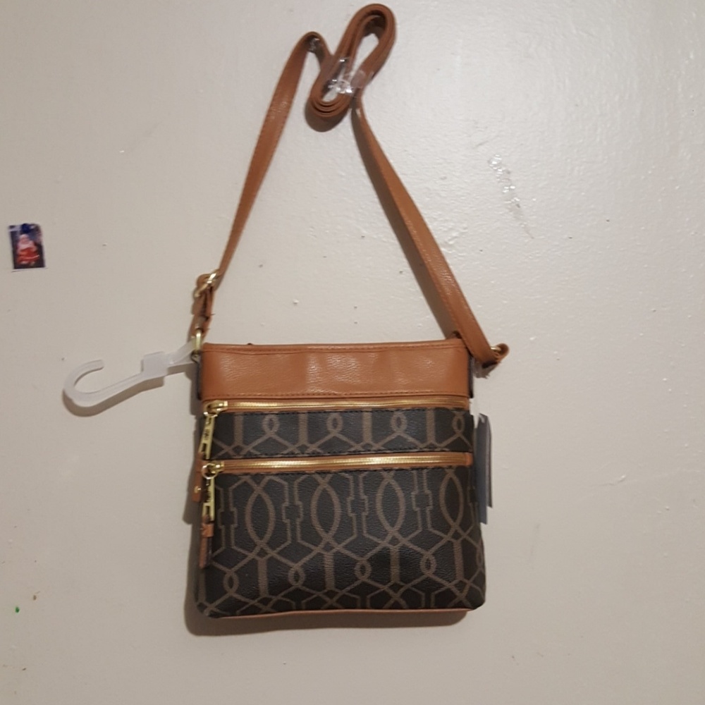 Shoulder strap purse